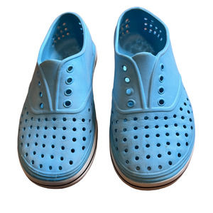 Kids Light Blue Water Shoes, size Large